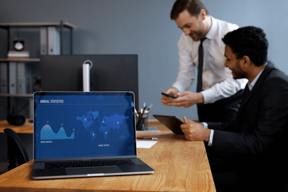 B2B marketing team using data analytics to personalize outreach, target business audiences, and enhance ROI through data-driven strategies.