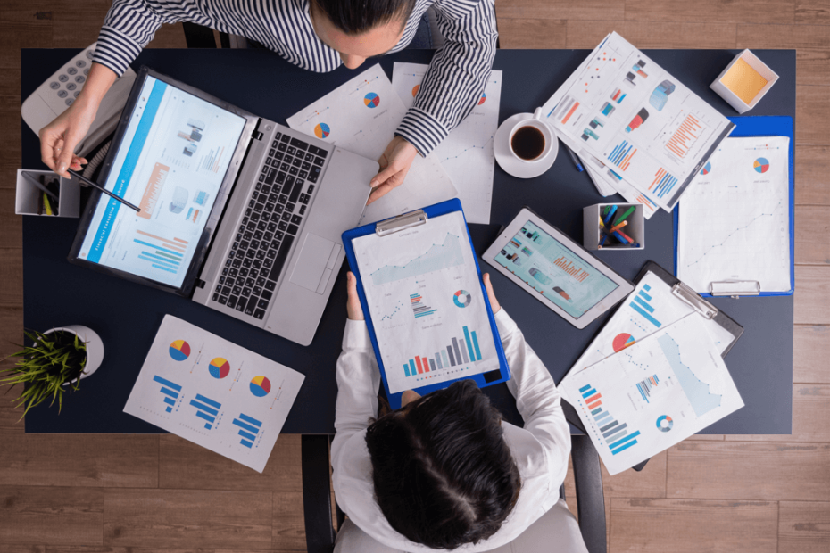 Marketers exploring 2025 data-driven marketing trends using AI tools, predictive analytics, and real-time data dashboards to optimize campaigns.